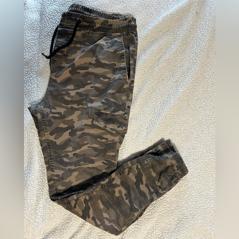 Max Jeans Men's Camouflage Cargo Jogger Pants, 28" inseam